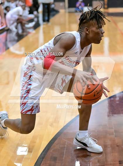 Thumbnail 3 in Hirschi vs. Gatesville (UIL 4A Bi-District Playoff) photogallery.