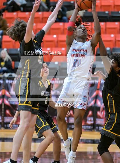Thumbnail 1 in Hirschi vs. Gatesville (UIL 4A Bi-District Playoff) photogallery.