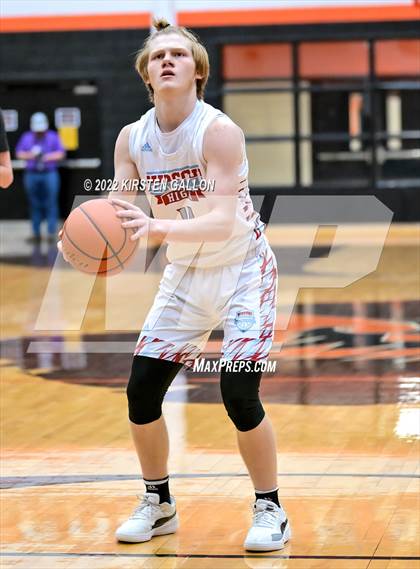 Thumbnail 2 in Hirschi vs. Gatesville (UIL 4A Bi-District Playoff) photogallery.