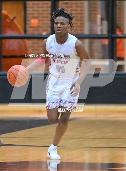 Thumbnail 1 in Hirschi vs. Gatesville (UIL 4A Bi-District Playoff) photogallery.