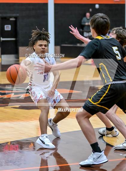 Thumbnail 2 in Hirschi vs. Gatesville (UIL 4A Bi-District Playoff) photogallery.