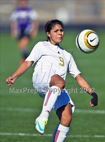 Thumbnail 2 in South Grand Prairie vs. Sunset (Emily Hunter Fish Bowl Tournament) photogallery.