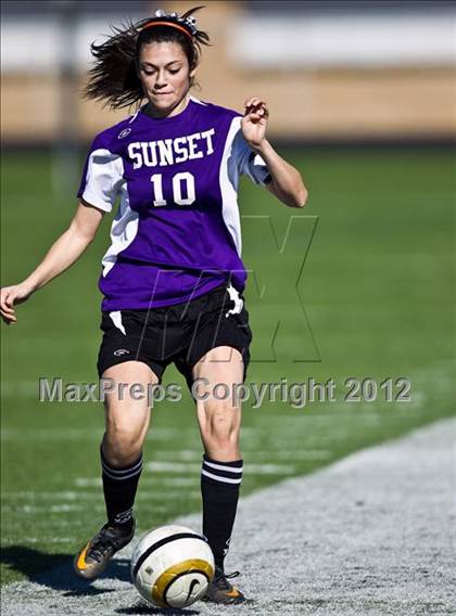 Thumbnail 1 in South Grand Prairie vs. Sunset (Emily Hunter Fish Bowl Tournament) photogallery.
