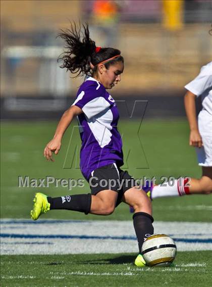 Thumbnail 2 in South Grand Prairie vs. Sunset (Emily Hunter Fish Bowl Tournament) photogallery.