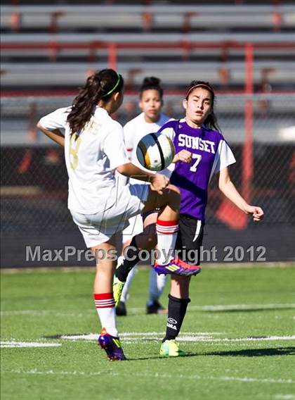 Thumbnail 1 in South Grand Prairie vs. Sunset (Emily Hunter Fish Bowl Tournament) photogallery.