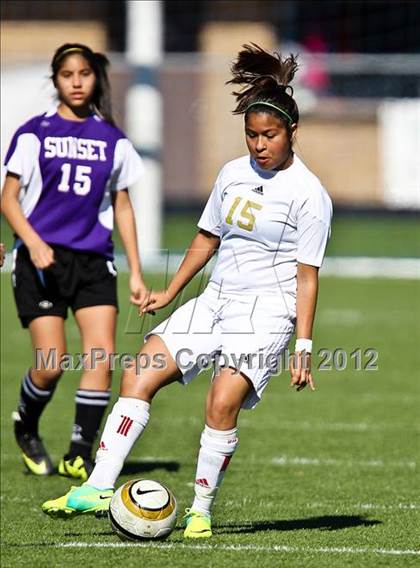Thumbnail 3 in South Grand Prairie vs. Sunset (Emily Hunter Fish Bowl Tournament) photogallery.