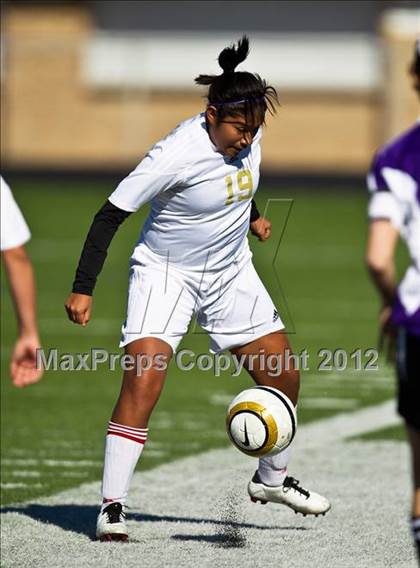 Thumbnail 2 in South Grand Prairie vs. Sunset (Emily Hunter Fish Bowl Tournament) photogallery.