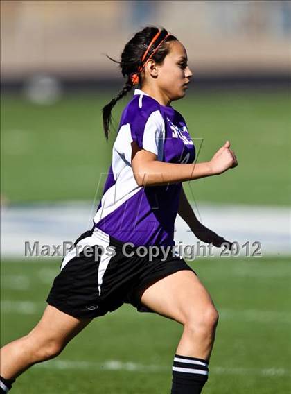 Thumbnail 2 in South Grand Prairie vs. Sunset (Emily Hunter Fish Bowl Tournament) photogallery.