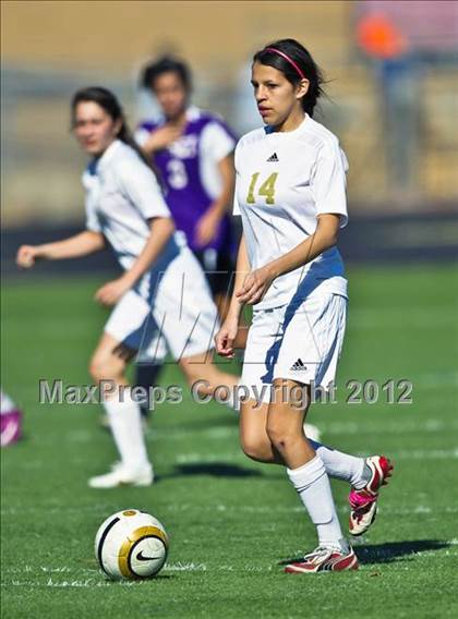 Thumbnail 3 in South Grand Prairie vs. Sunset (Emily Hunter Fish Bowl Tournament) photogallery.