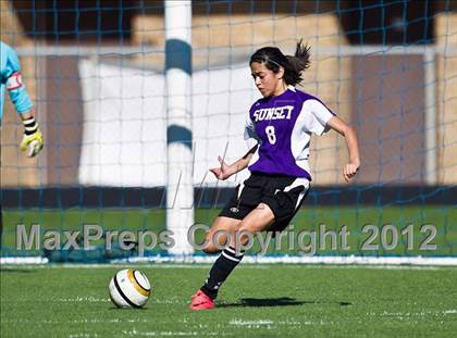 Thumbnail 2 in South Grand Prairie vs. Sunset (Emily Hunter Fish Bowl Tournament) photogallery.