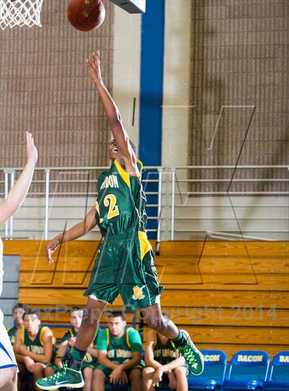 Thumbnail 3 in Bacon Academy vs. New London photogallery.