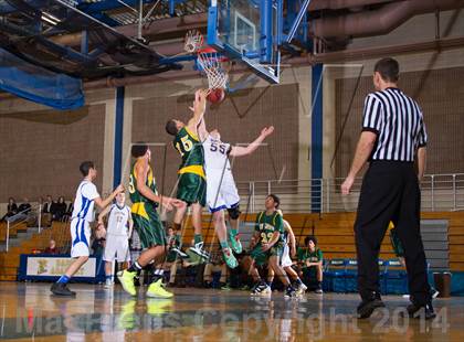 Thumbnail 1 in Bacon Academy vs. New London photogallery.