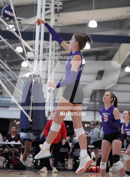 Thumbnail 2 in New Braunfels Thunder vs. Alpha Omega Academy (Aggieland Come and Take It Regional Showdown) photogallery.
