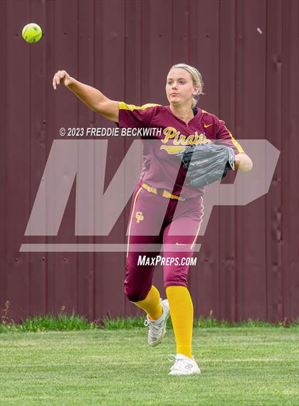 Thumbnail 3 in Tioga @ Collinsville photogallery.