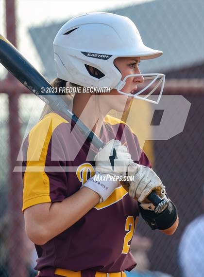 Thumbnail 3 in Tioga @ Collinsville photogallery.