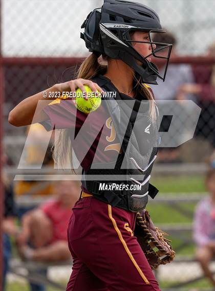 Thumbnail 2 in Tioga @ Collinsville photogallery.