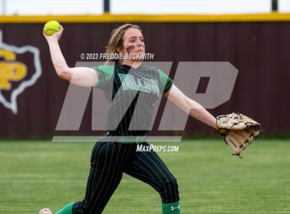 Thumbnail 2 in Tioga @ Collinsville photogallery.