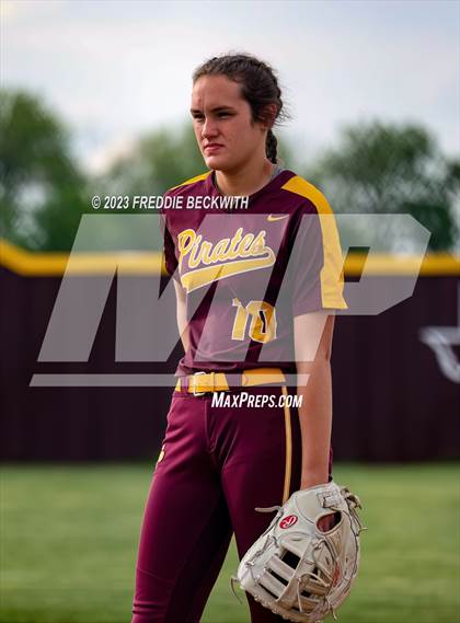 Thumbnail 3 in Tioga @ Collinsville photogallery.