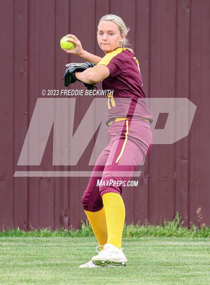 Thumbnail 2 in Tioga @ Collinsville photogallery.