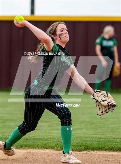 Thumbnail 3 in Tioga @ Collinsville photogallery.