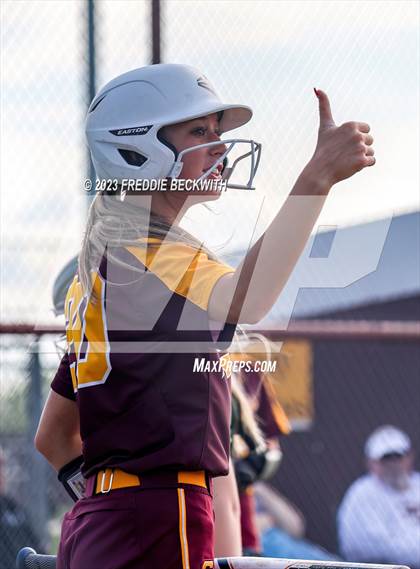 Thumbnail 1 in Tioga @ Collinsville photogallery.