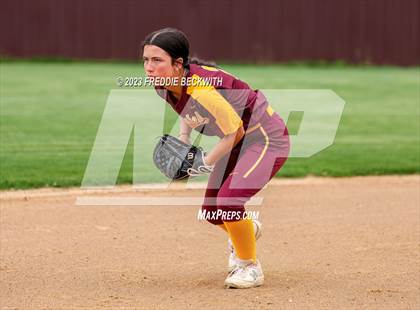 Thumbnail 3 in Tioga @ Collinsville photogallery.