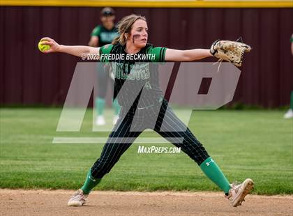 Thumbnail 2 in Tioga @ Collinsville photogallery.