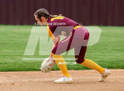 Thumbnail 2 in Tioga @ Collinsville photogallery.