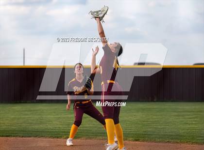 Thumbnail 2 in Tioga @ Collinsville photogallery.