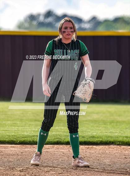 Thumbnail 3 in Tioga @ Collinsville photogallery.