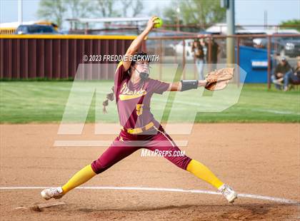 Thumbnail 3 in Tioga @ Collinsville photogallery.