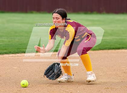 Thumbnail 2 in Tioga @ Collinsville photogallery.