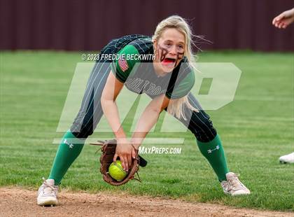 Thumbnail 1 in Tioga @ Collinsville photogallery.