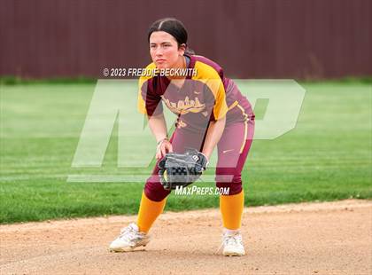 Thumbnail 2 in Tioga @ Collinsville photogallery.