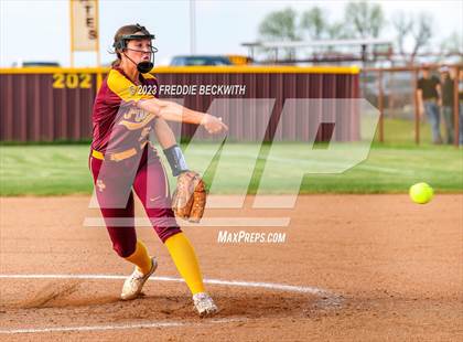 Thumbnail 3 in Tioga @ Collinsville photogallery.