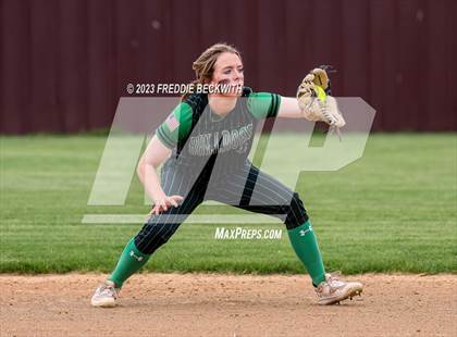 Thumbnail 1 in Tioga @ Collinsville photogallery.