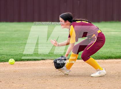 Thumbnail 2 in Tioga @ Collinsville photogallery.