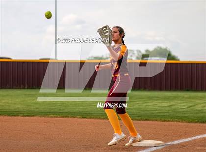 Thumbnail 2 in Tioga @ Collinsville photogallery.