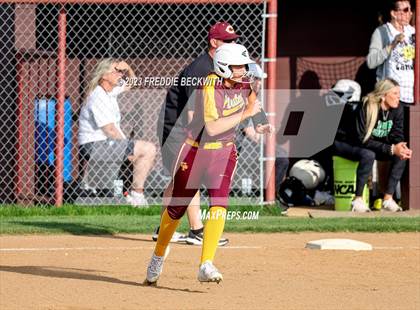 Thumbnail 3 in Tioga @ Collinsville photogallery.