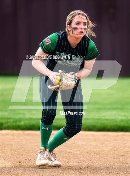 Thumbnail 1 in Tioga @ Collinsville photogallery.