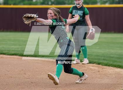 Thumbnail 3 in Tioga @ Collinsville photogallery.