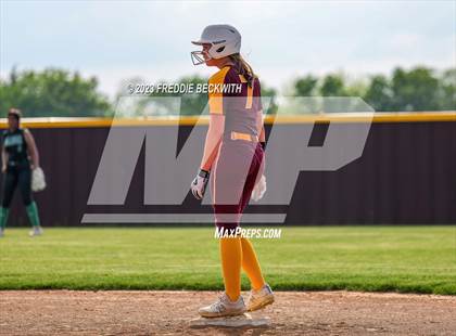 Thumbnail 3 in Tioga @ Collinsville photogallery.