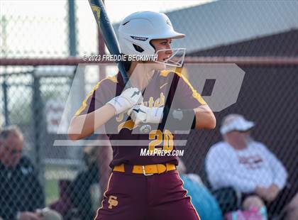 Thumbnail 1 in Tioga @ Collinsville photogallery.