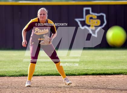 Thumbnail 3 in Tioga @ Collinsville photogallery.