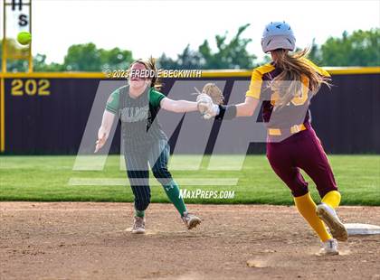 Thumbnail 3 in Tioga @ Collinsville photogallery.
