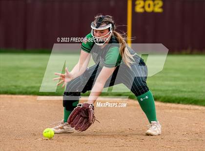Thumbnail 3 in Tioga @ Collinsville photogallery.