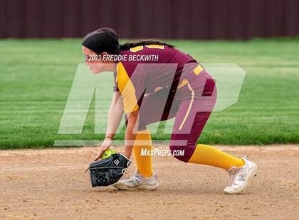 Thumbnail 3 in Tioga @ Collinsville photogallery.
