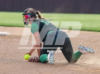 Thumbnail 3 in Tioga @ Collinsville photogallery.