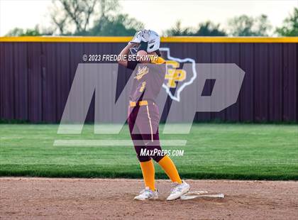Thumbnail 3 in Tioga @ Collinsville photogallery.