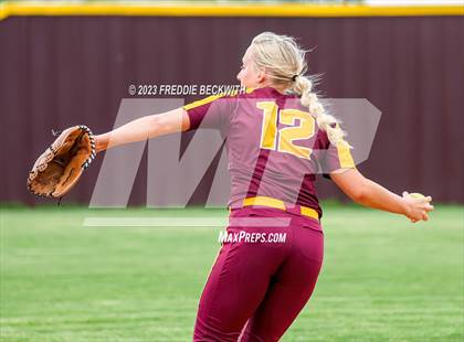 Thumbnail 3 in Tioga @ Collinsville photogallery.